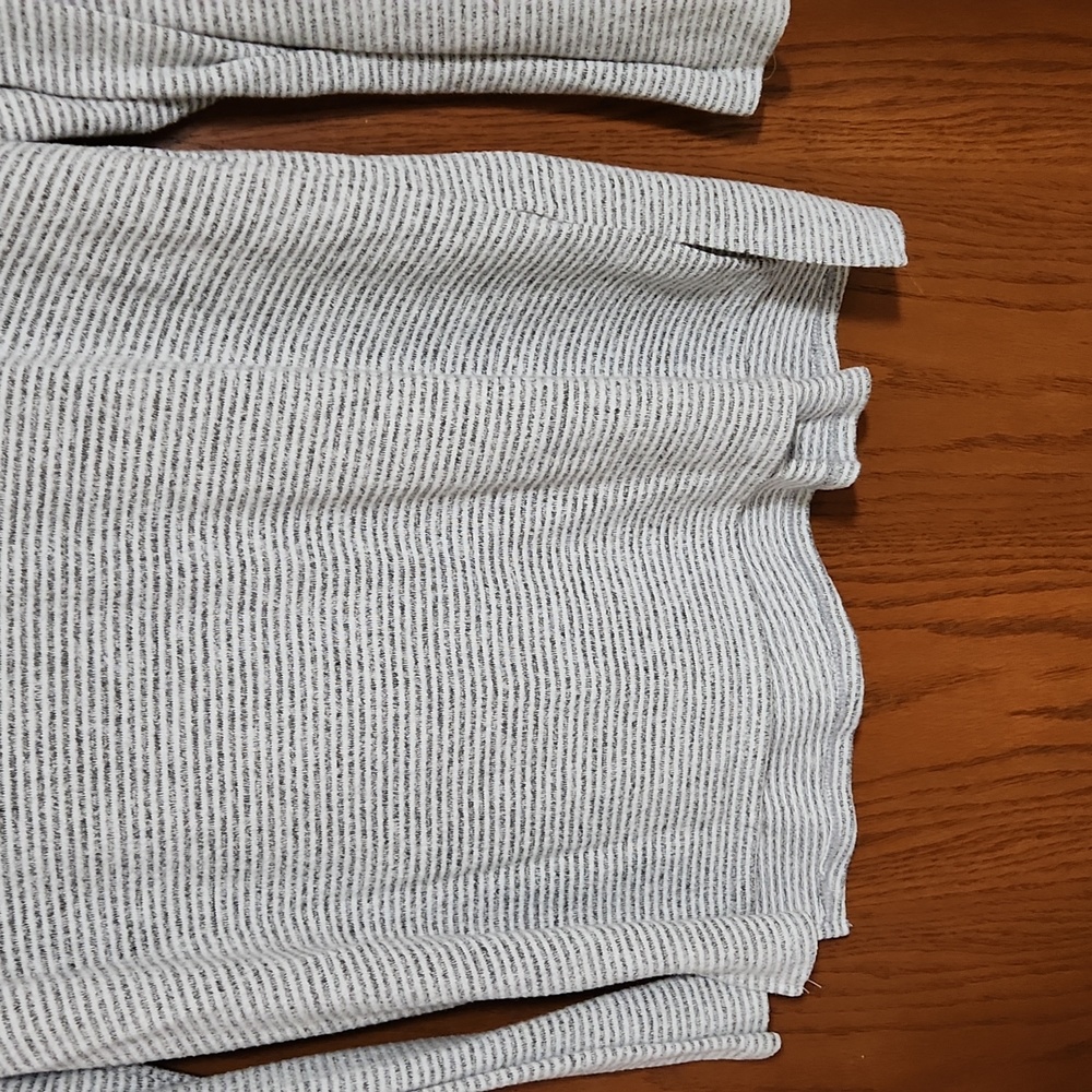 Sweater - Picture 3 of 5